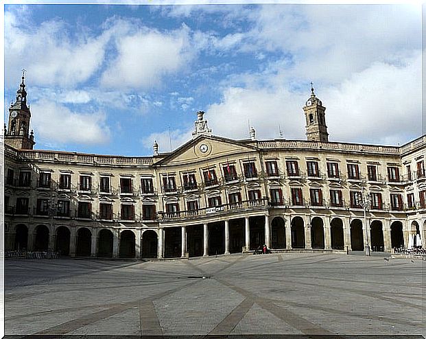 Plaza Nueva, a place to see in Vitoria