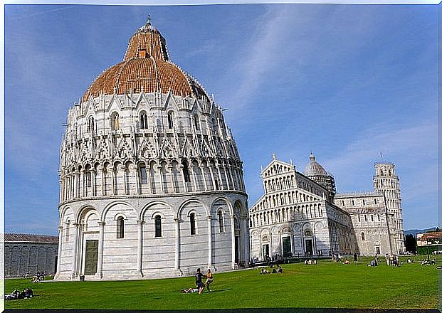 Piazza dei Miracoli, one of the things to see in Pisa