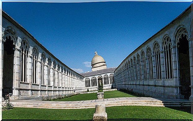 Pisa churchyard