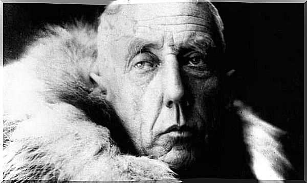 Portrait of Roald Amundsen.