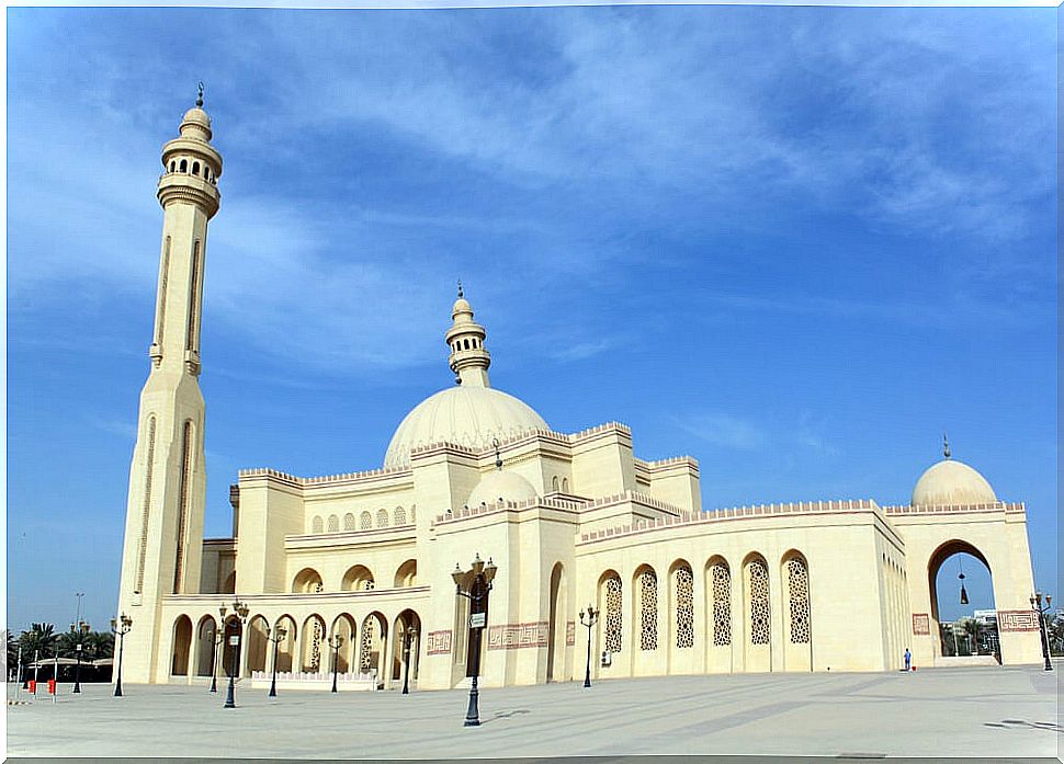 Al Fateh Mosque in Manama, Bahrain