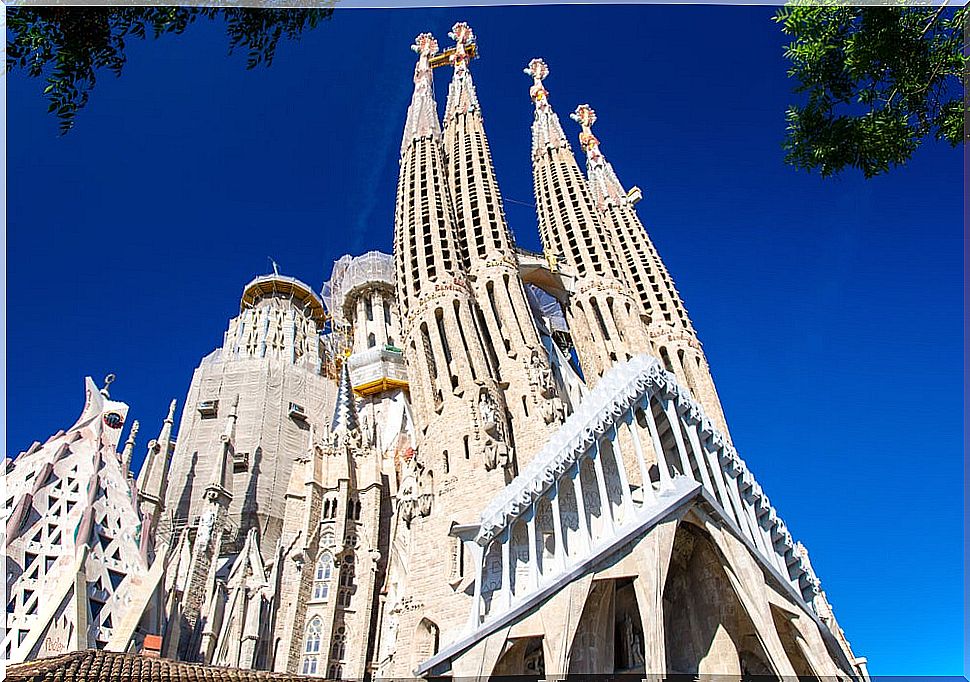 Barcelona through its modernist architecture