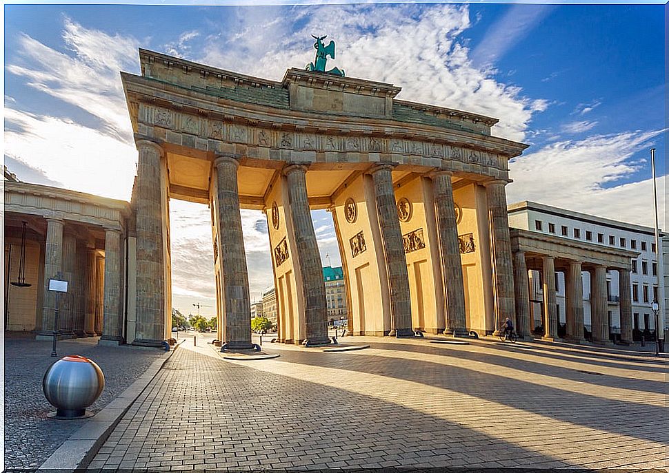 Brandenburg Gate: useful information