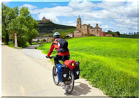 Cyclist-on-the-Camino de Santiago