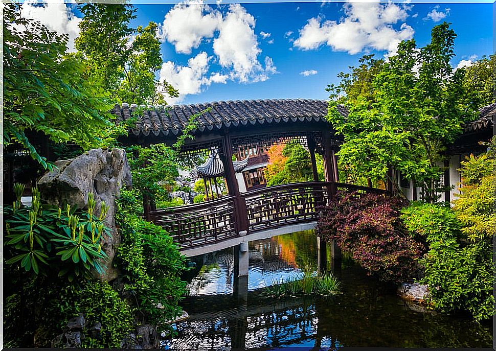 The architecture of the Chinese garden, a key element