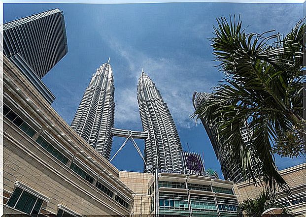 Curiosities of the Petronas Towers in Kuala Lumpur