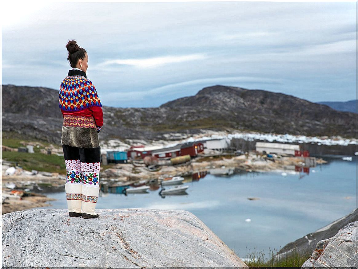 Woman representative of the Inuit culture.