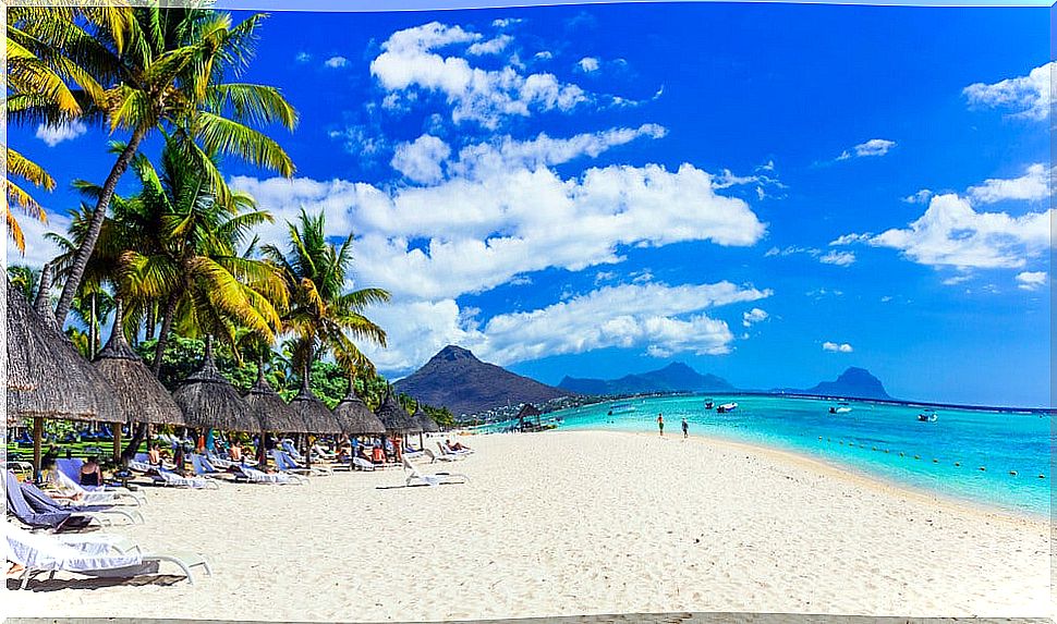 Enjoy Flic en Flac beach in Mauritius