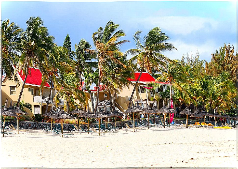 Huts on the beach of Flic en Flac