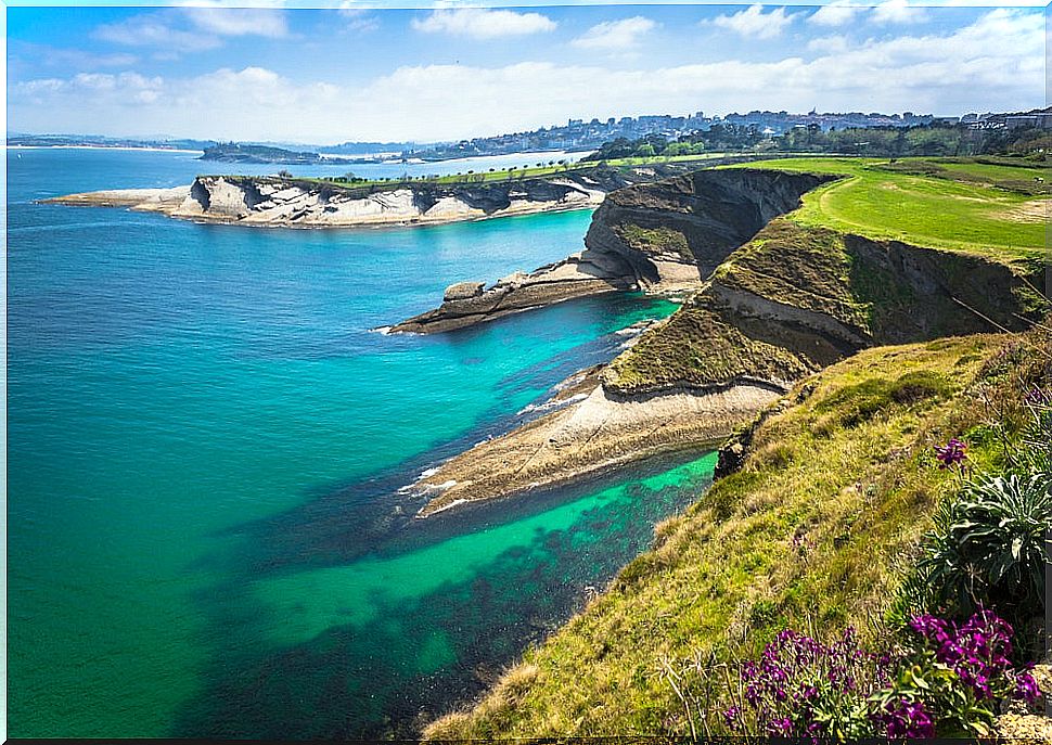 Route by car through Asturias, Cantabria and Galicia, view of the coast