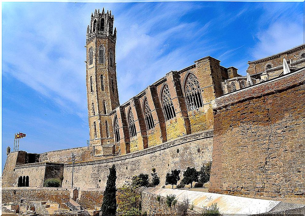 Get to know the old Gothic cathedral of Lleida, La Seu Vella