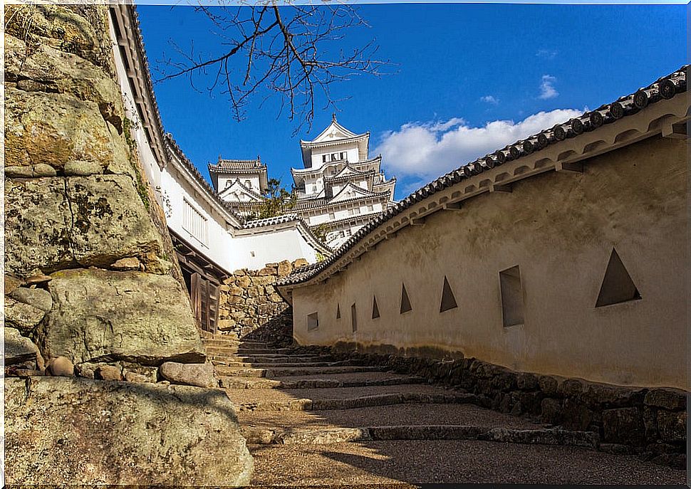 Access to Himeji Castle