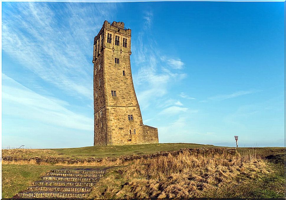 Huddersfield in the UK: Meet the Victoria Tower