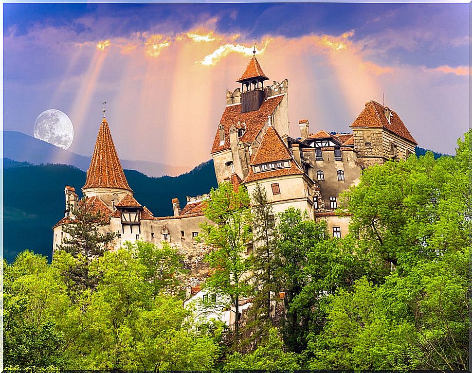 Learn about the history of Bran Castle in Romania