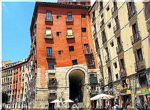 Arco de Cuchilleros in the Plaza Mayor of Madrid