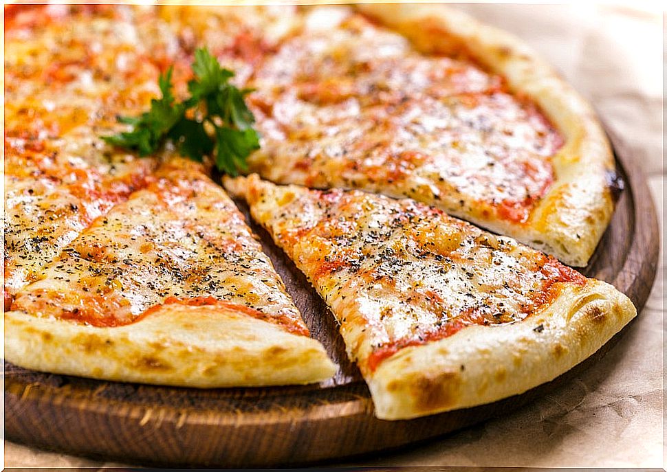 Pizza plate, typical of Mediterranean gastronomy