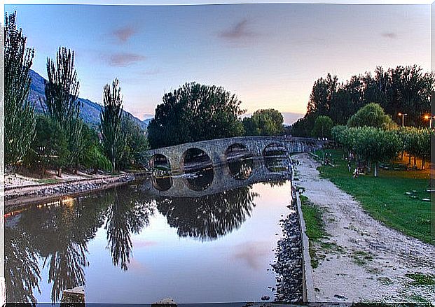 Navaluenga pools