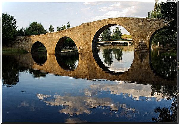 Romanesque bridge of Navaluenga