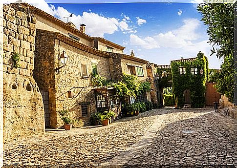 Streets of Peratallada