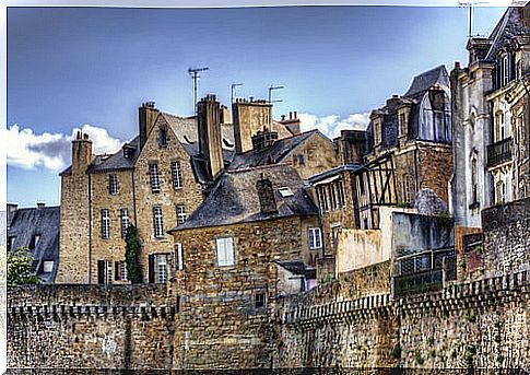 Vannes wall