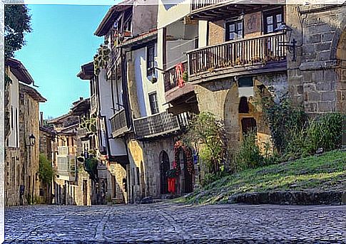 Santillana del Mar, the town of the three lies