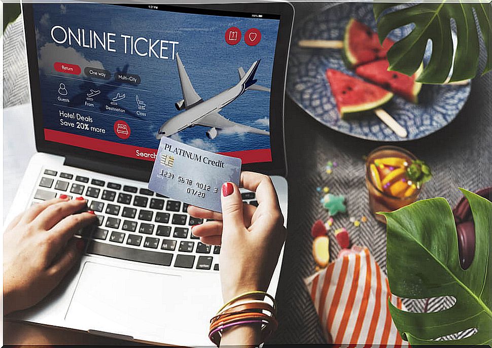 Woman buying tickets through flight metasearch engines