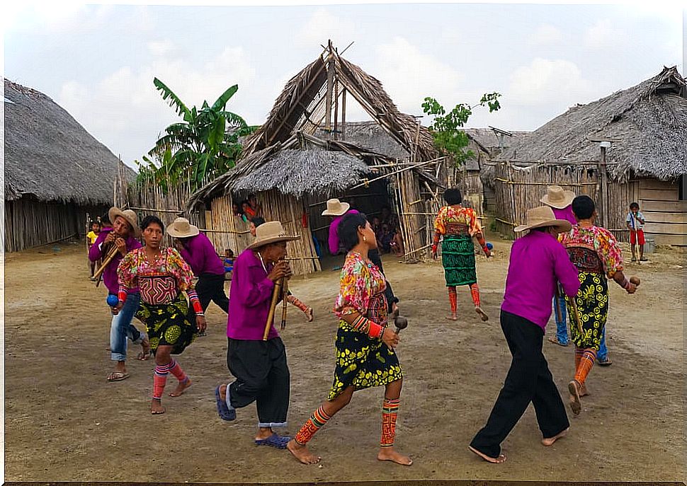 Traditional kuna dance