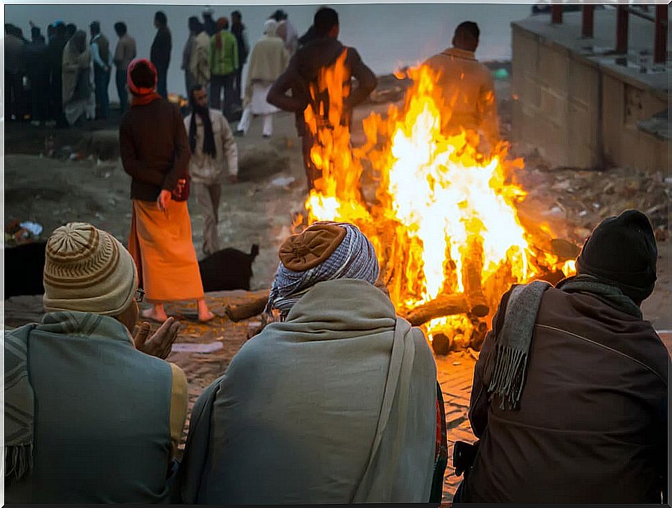 Funeral pyre in Vanarasi