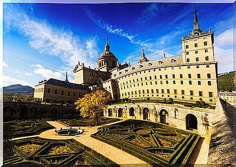 El Escorial, one of the towns in Madrid that you have to visit