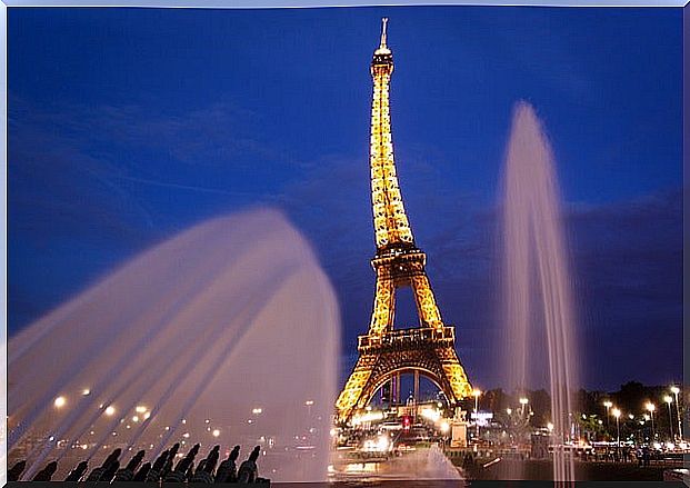 Eiffel tower night