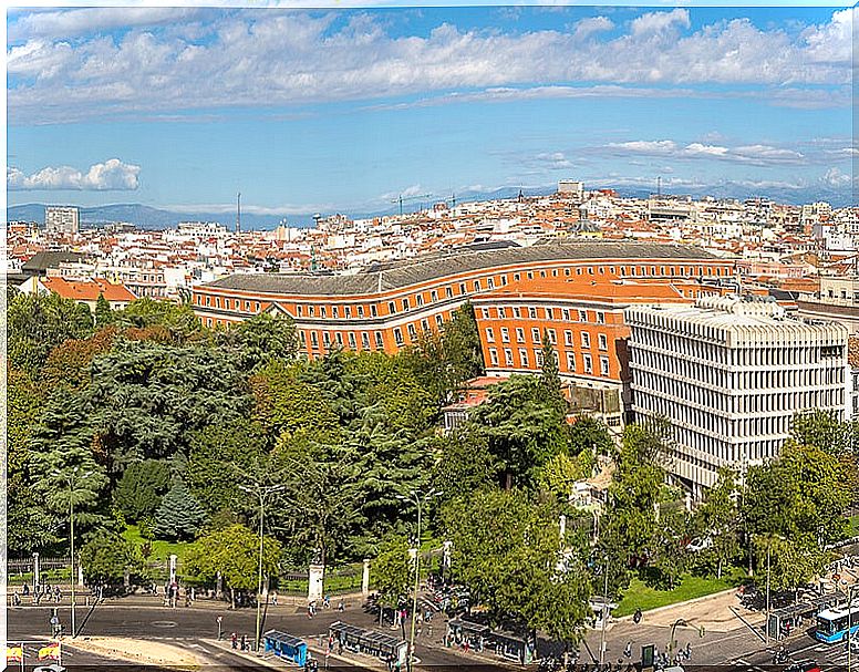 We visit the Buenavista palace in Madrid