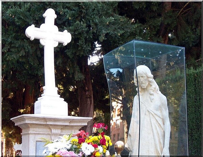 Sculpture of the Lord of the Cemetery