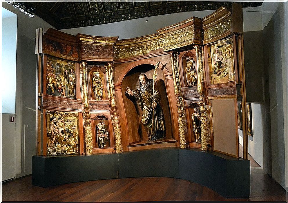 Altarpiece of San Benito el Mayor in the National Sculpture Museum