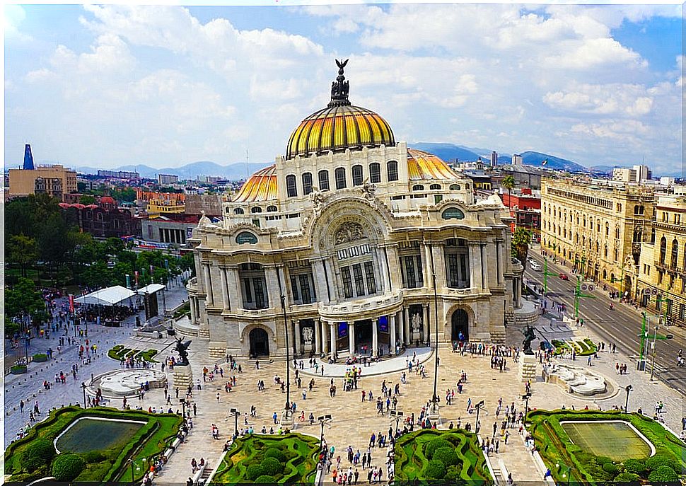 What to see in the Palace of Fine Arts of Mexico