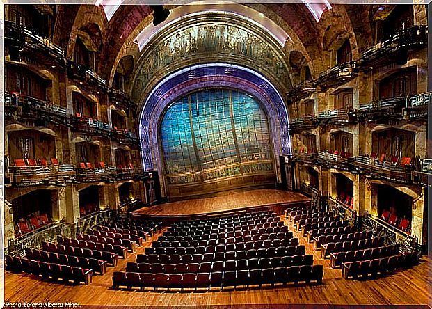 Main hall of the Palace of Fine Arts of Mexico