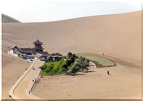 Yueyaquan Oasis